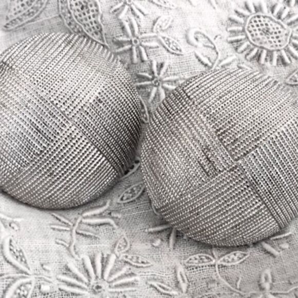 SILVER TEXTURED VINTAGE ROUND CLIP BACK EARRINGS - Picture 3 of 6